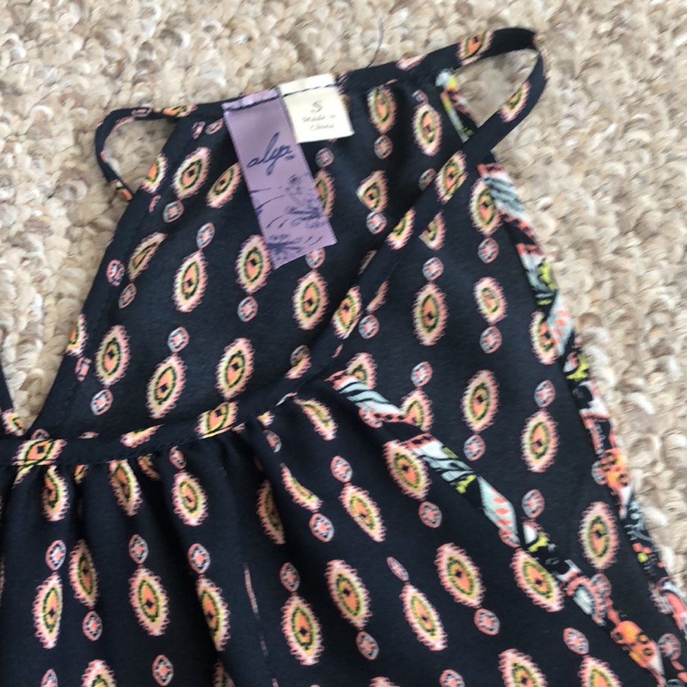EUC Alpha Boho Patterned Sleeveless Top